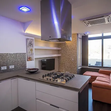 Apartament Romantic Penthouse *