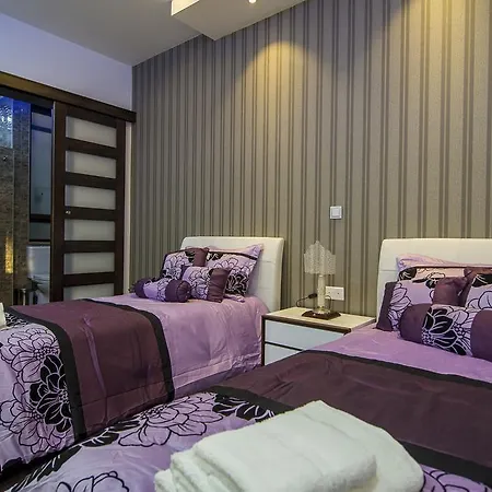 Romantic Penthouse Apartment *
