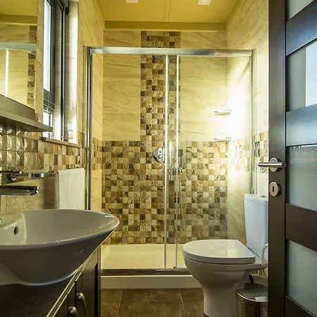 Romantic Penthouse Apartman Victoria