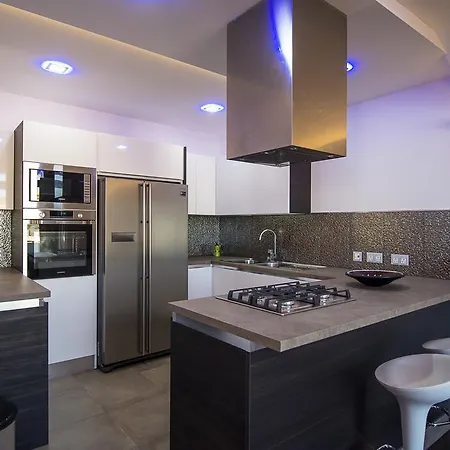 Romantic Penthouse *
